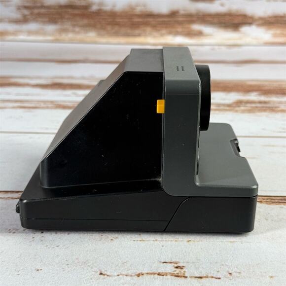 Polaroid OneStep 2 i-Type Instant Film Camera Gray Built-in Flash - Picture 4 of 6